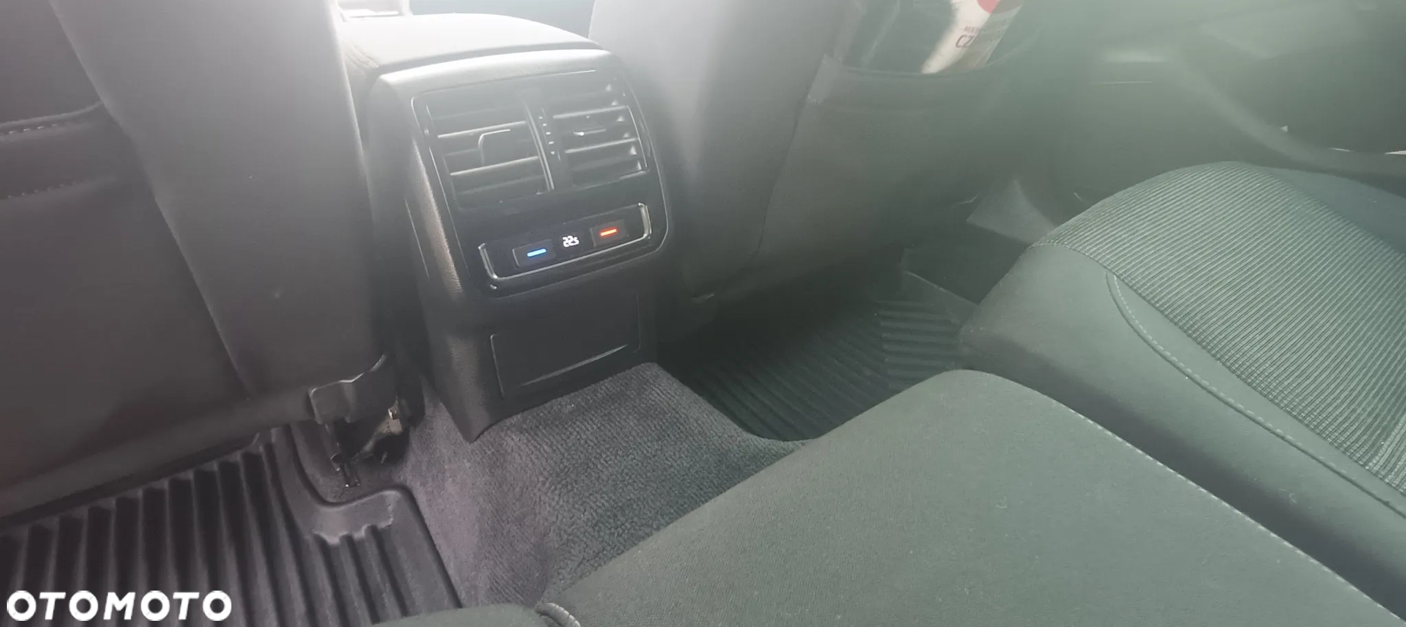 Volkswagen Passat 2.0 TDI SCR Business Plus DSG - 18