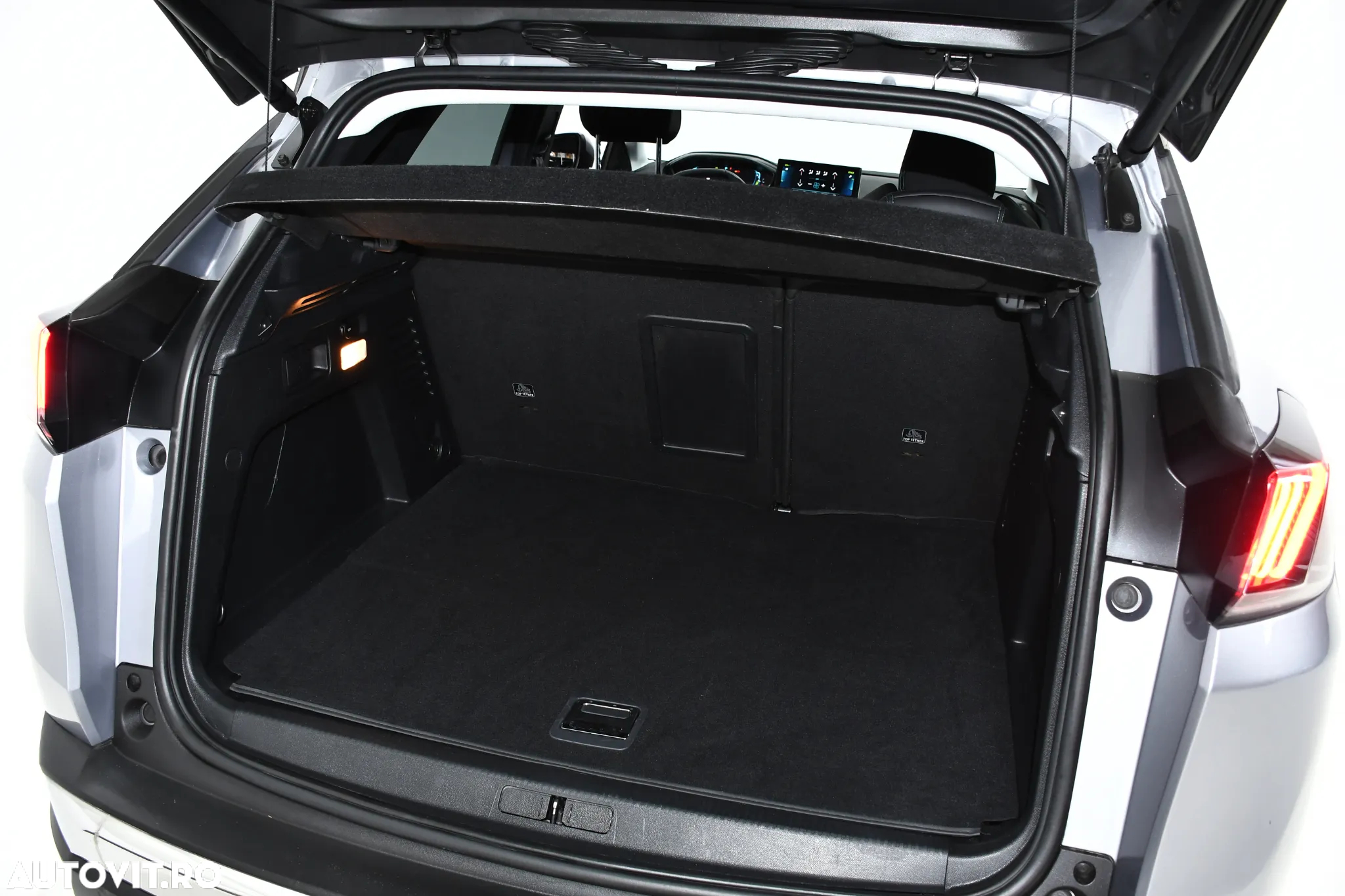 Peugeot 3008 PHEV EAT8 Allure - 28
