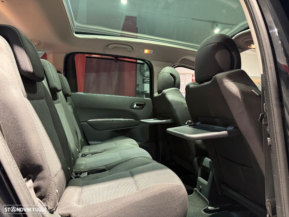 Peugeot 5008 2.0 HDi 7L Allure - 16
