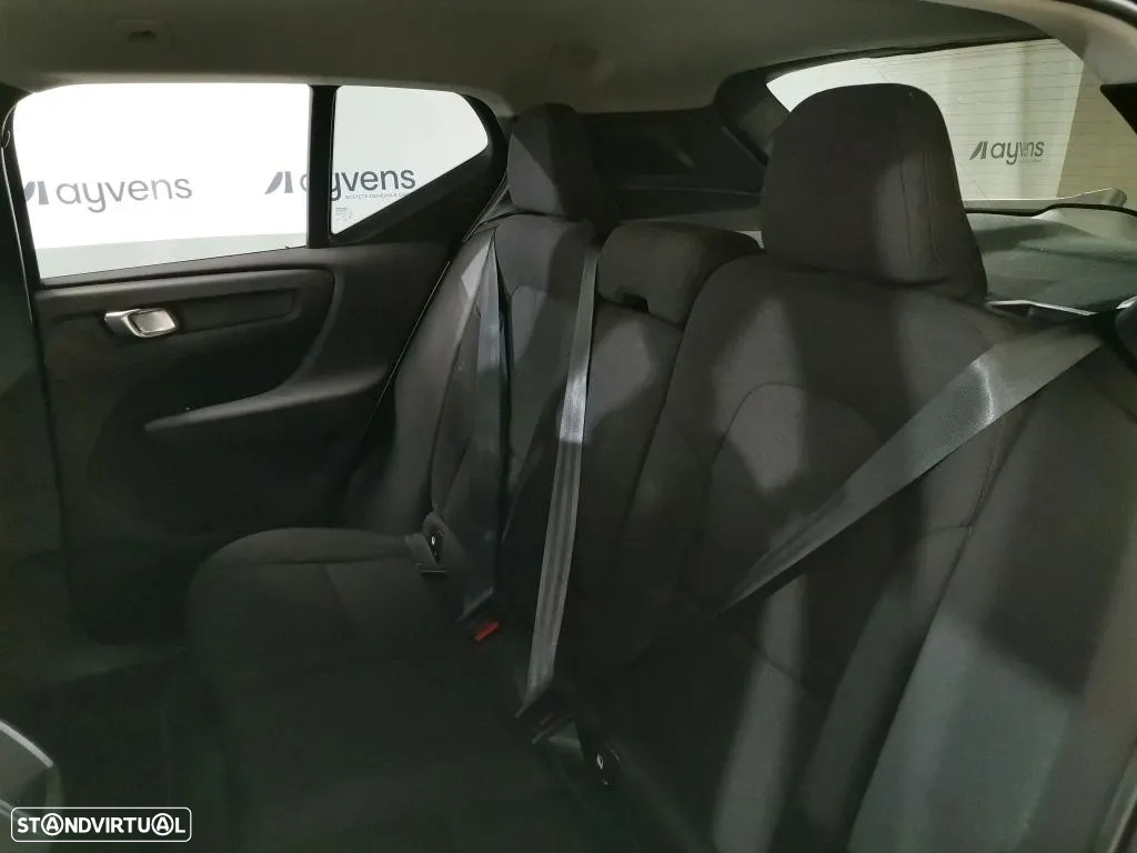 Volvo XC 40 1.5 T3 Momentum Core - 12