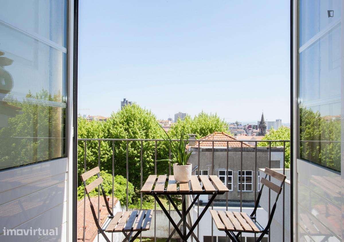 Apartamento com 1 quartos - localizado em Cedofeita Porto - Grande imagem: 5/24