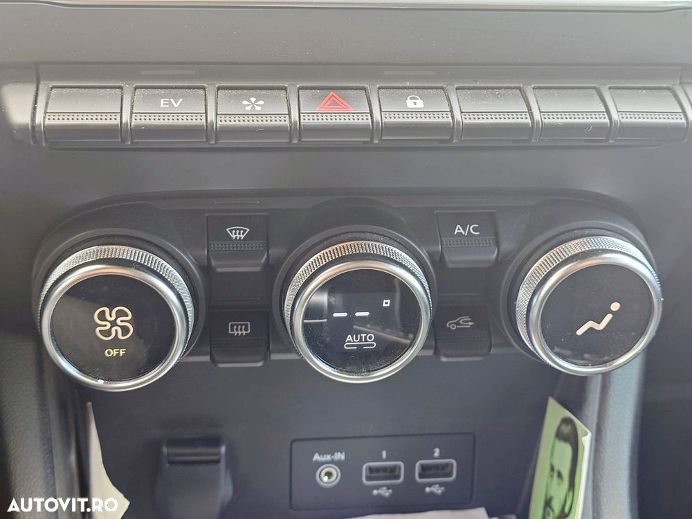 Renault Captur 140 EDC MHEV Techno - 3