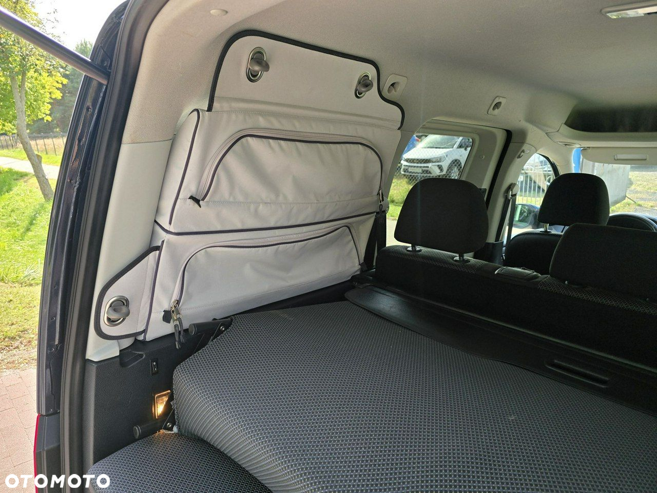 Volkswagen Caddy 2.0 TDI (5-Si.) DSG Beach - 21