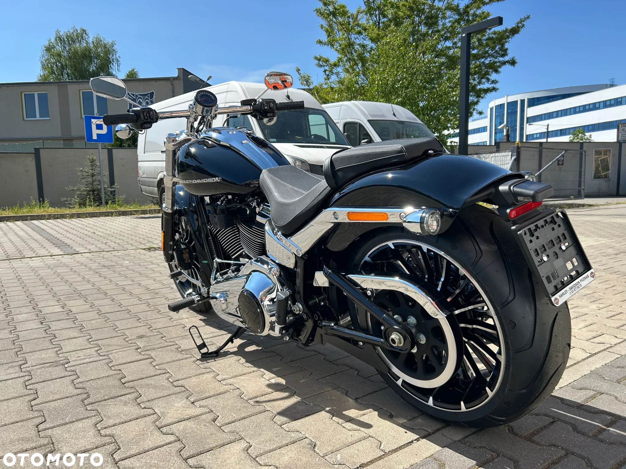 Harley-Davidson Softail Breakout - 5