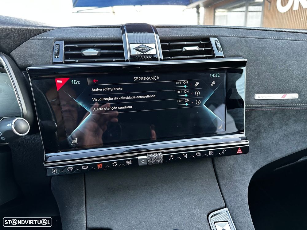DS DS7 Crossback E-Tense Performance Line EAT8 - 33