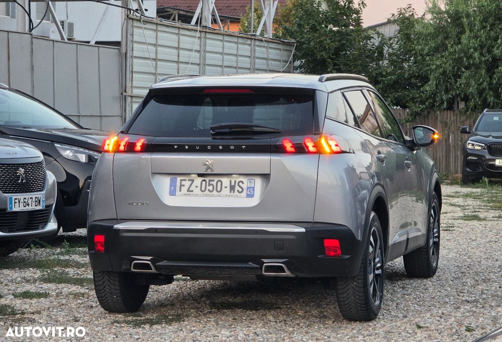 Peugeot 2008 PureTech 130 EAT8 GT - 12