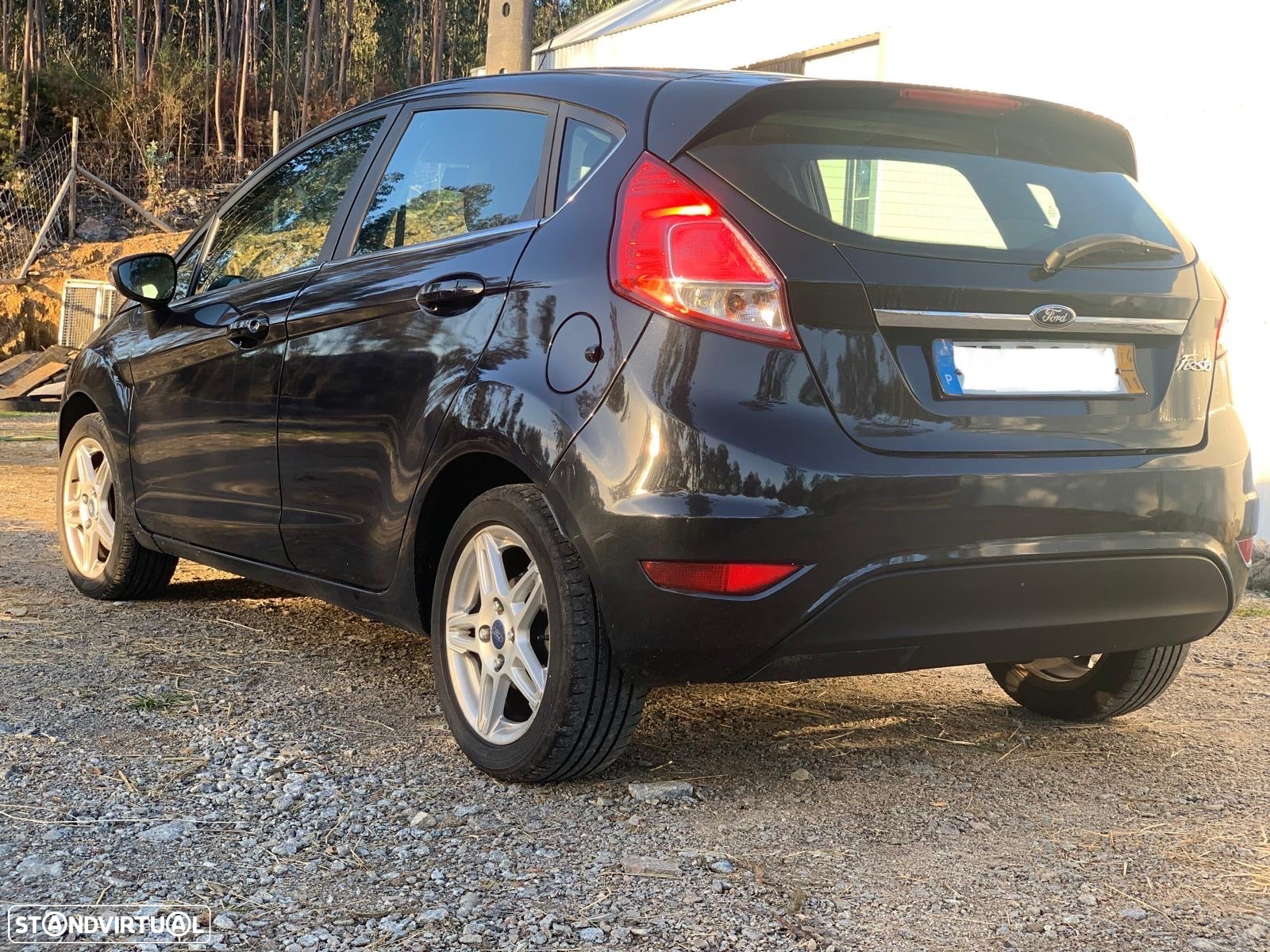 Ford Fiesta 1.5 TDCi Titanium - 9