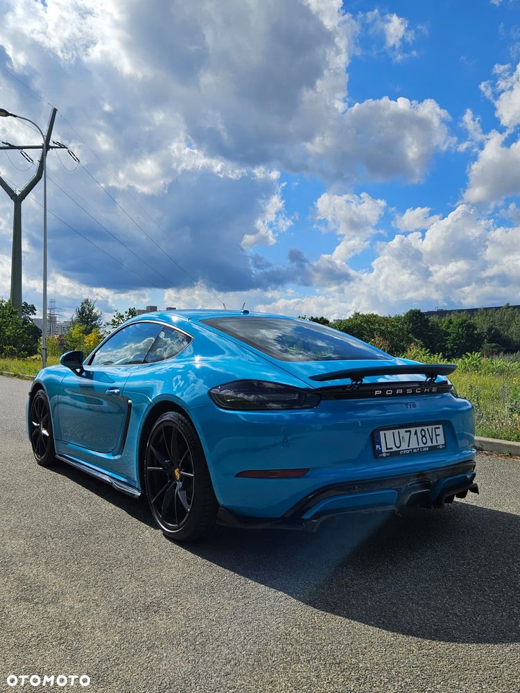 Porsche 718 Cayman - 12