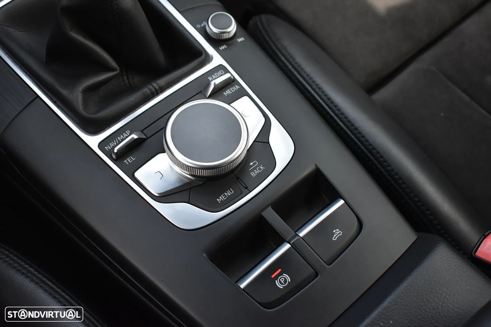 Audi A3 Cabrio 2.0 TDi S-line - 43