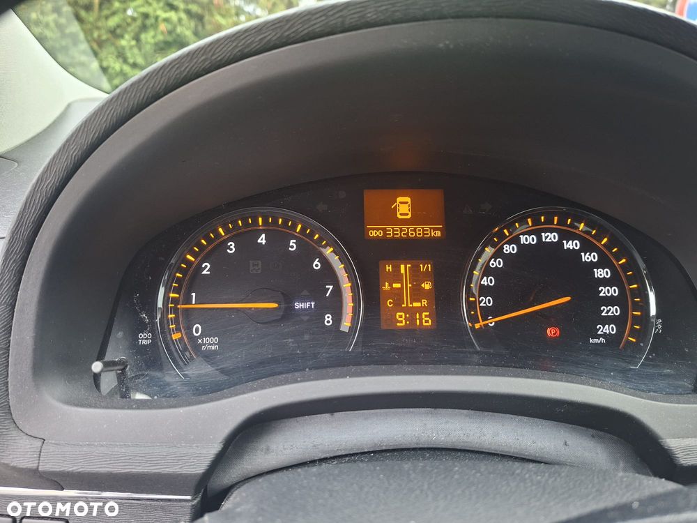 Toyota Avensis - 6