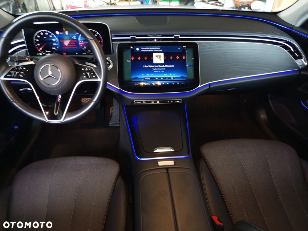 Mercedes-Benz Klasa E 220 d Avantgarde - 13