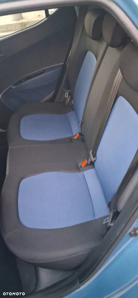 Hyundai i10 1.1 Premium - 11