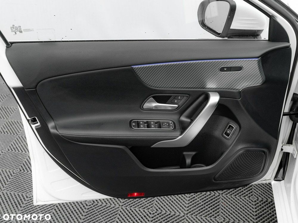 Mercedes-Benz Klasa A 200 d Progressive 8G-DCT - 13