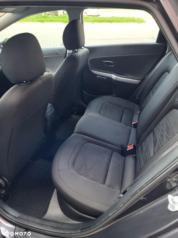 Kia Ceed 1.6 CRDi 136 ISG Edition 7 - 10
