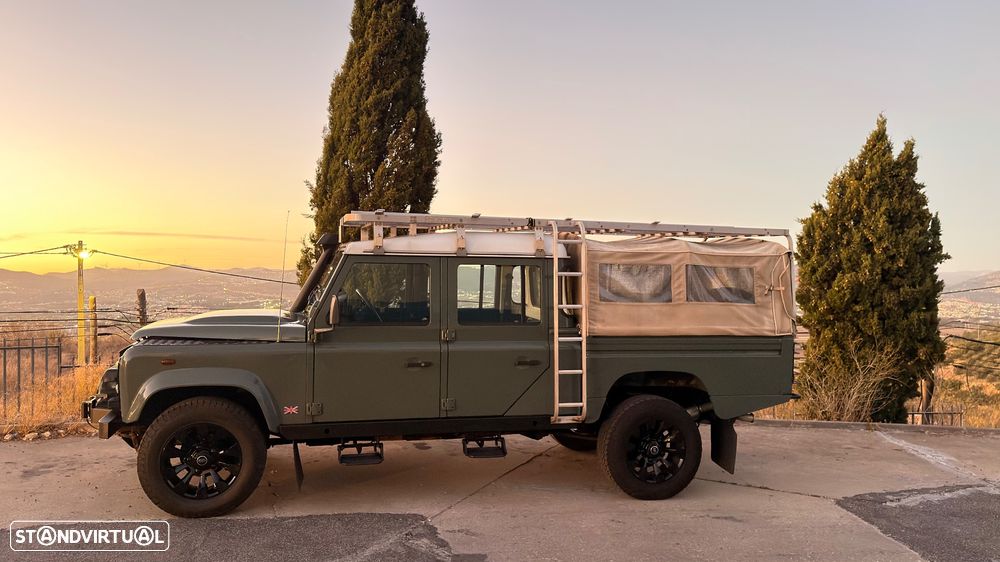Land Rover Defender - 2