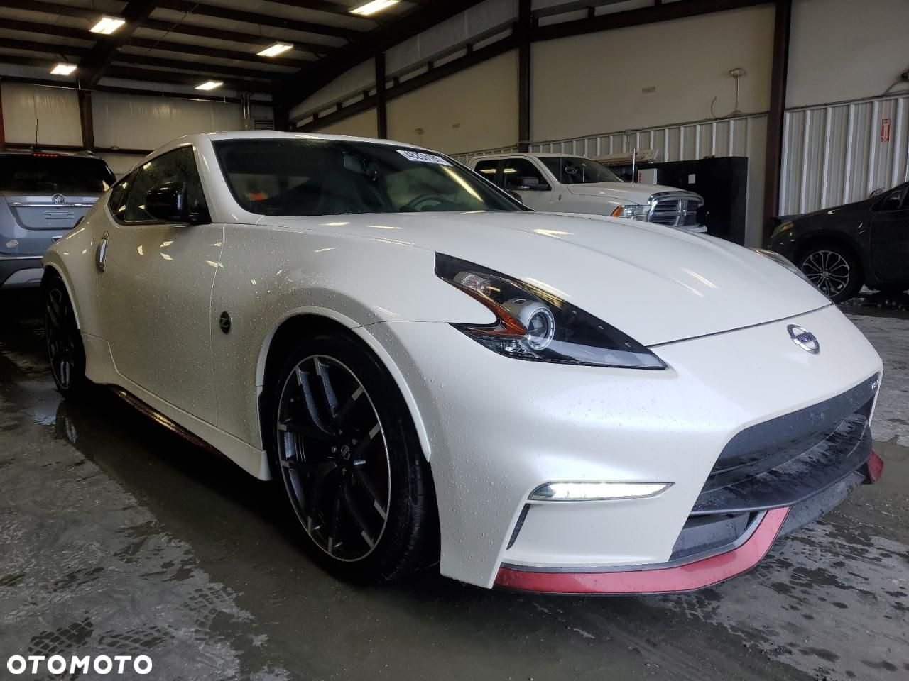 Nissan 370 Z - 5