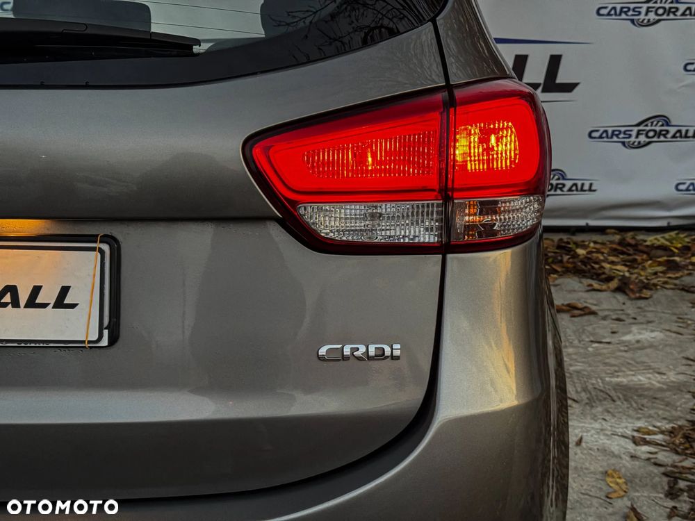 Kia Carens 1.7 CRDi M - 9