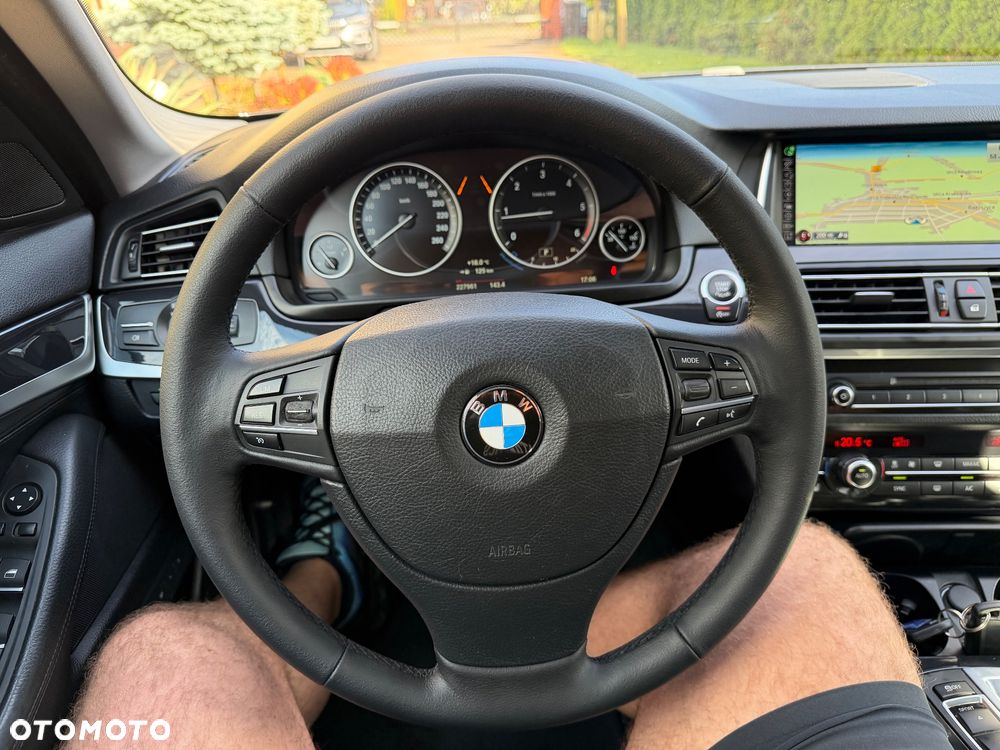 BMW Seria 5 - 32