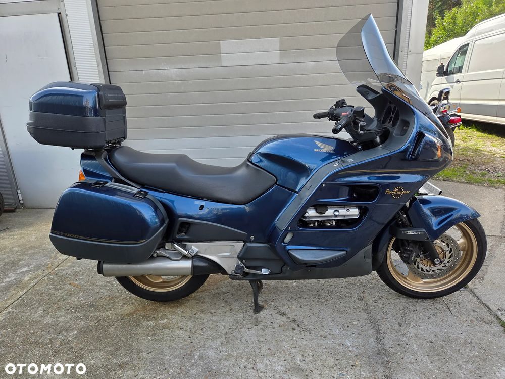 Honda ST - 1
