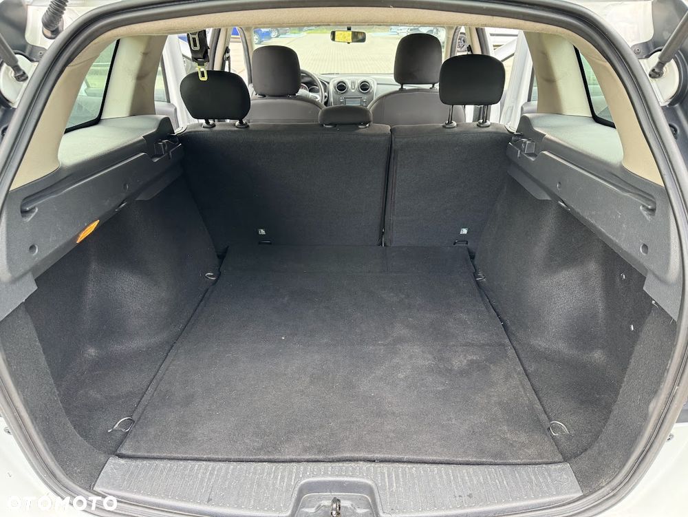 Dacia Logan 1.2 16V Laureate - 18