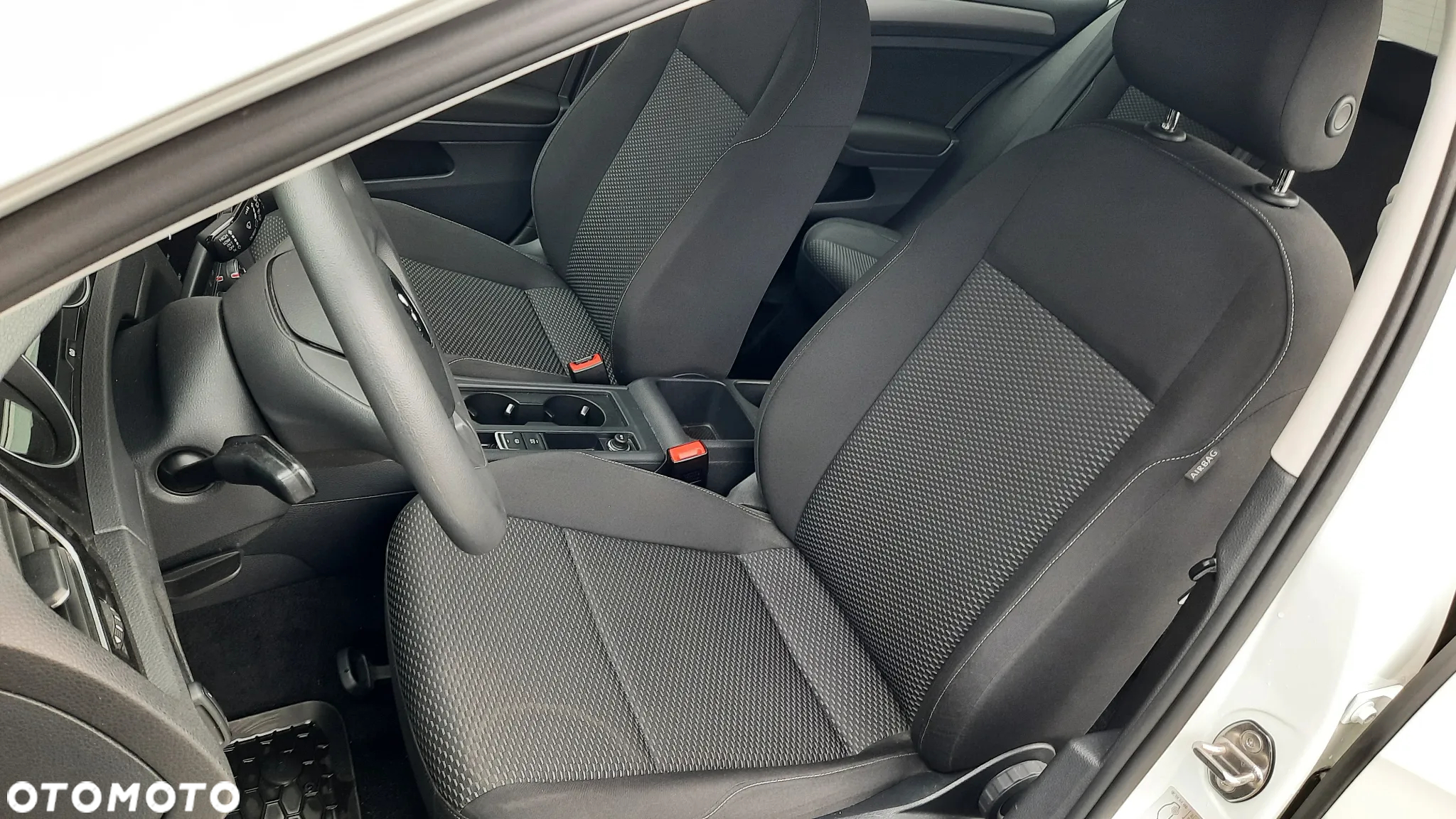 Volkswagen Golf VII 1.0 TSI BMT Trendline - 9