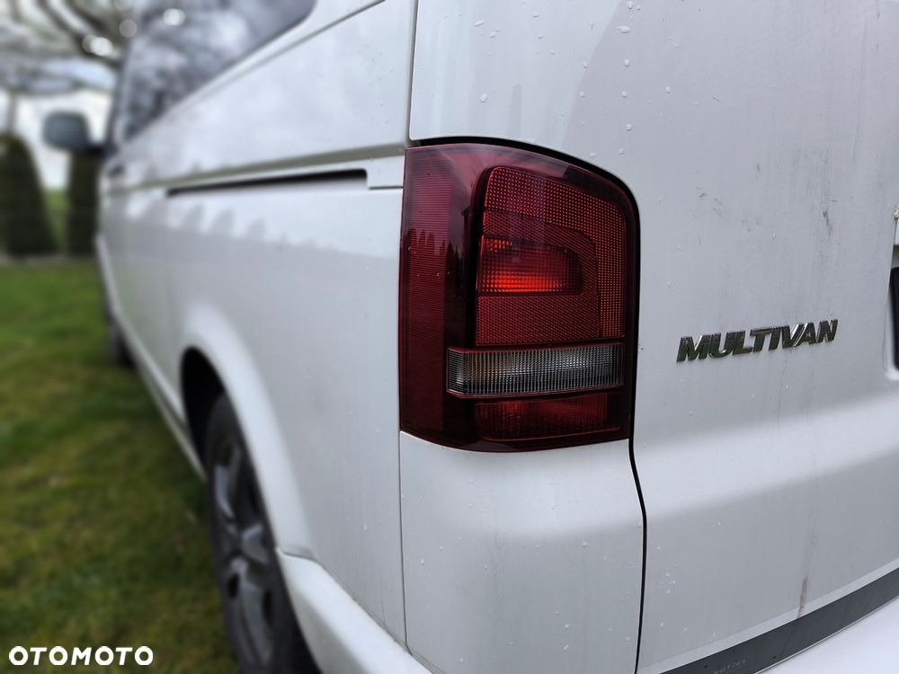 Volkswagen Multivan - 21