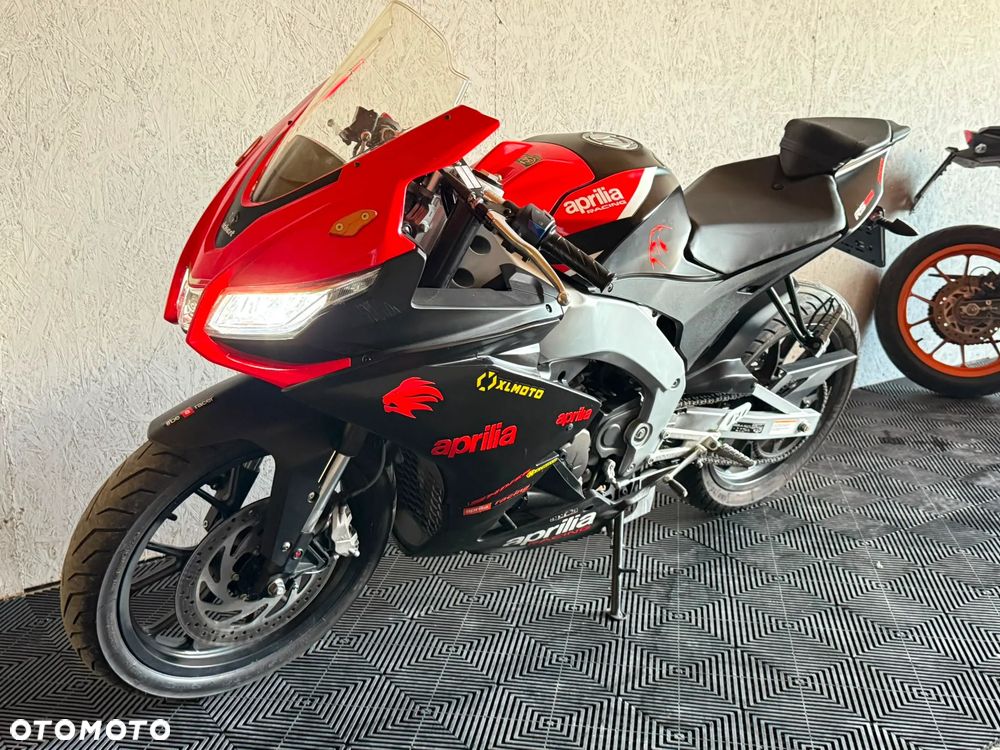 Aprilia RS - 8