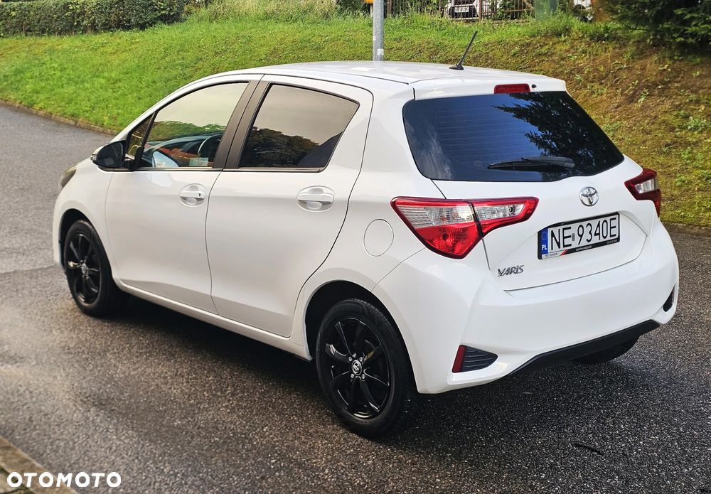Toyota Yaris 1.5 Premium - 3