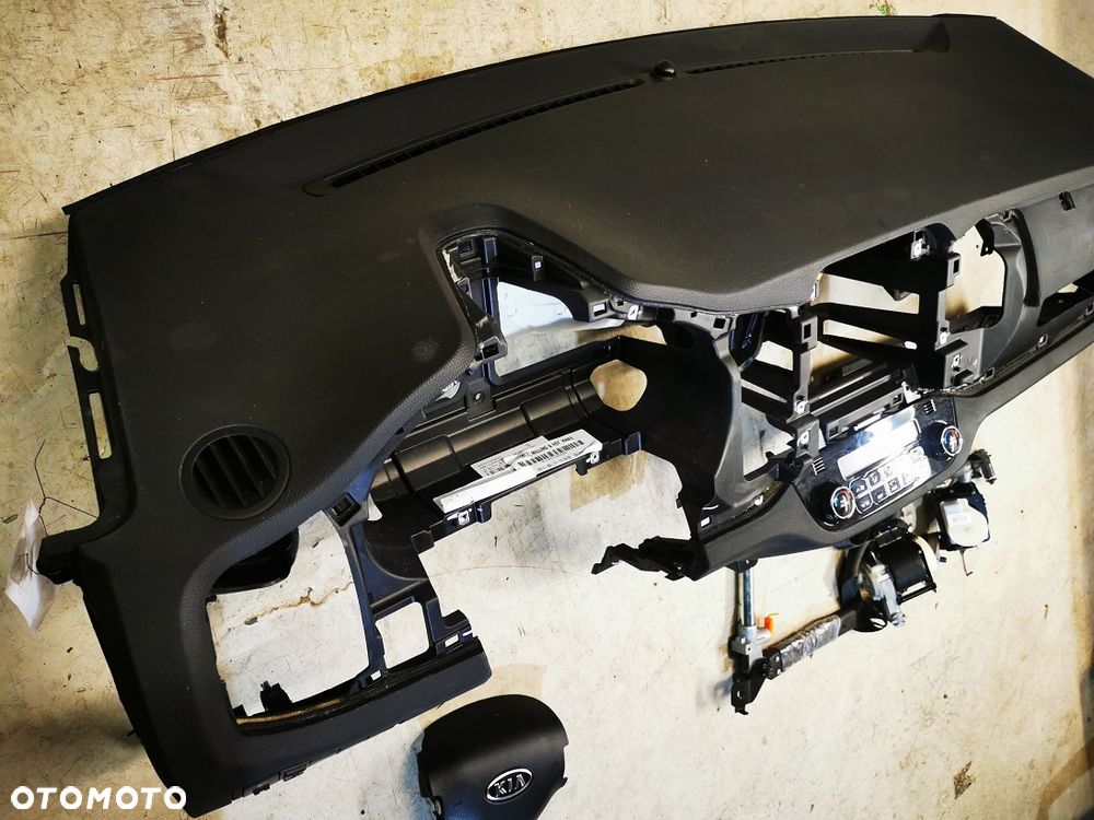 DESKA ROZDZIELCZA konsola kokpit pulpit poduszki airbag pasy KOMPLET ORYGINALNY Kia Sportage III  GDYNIA - 2