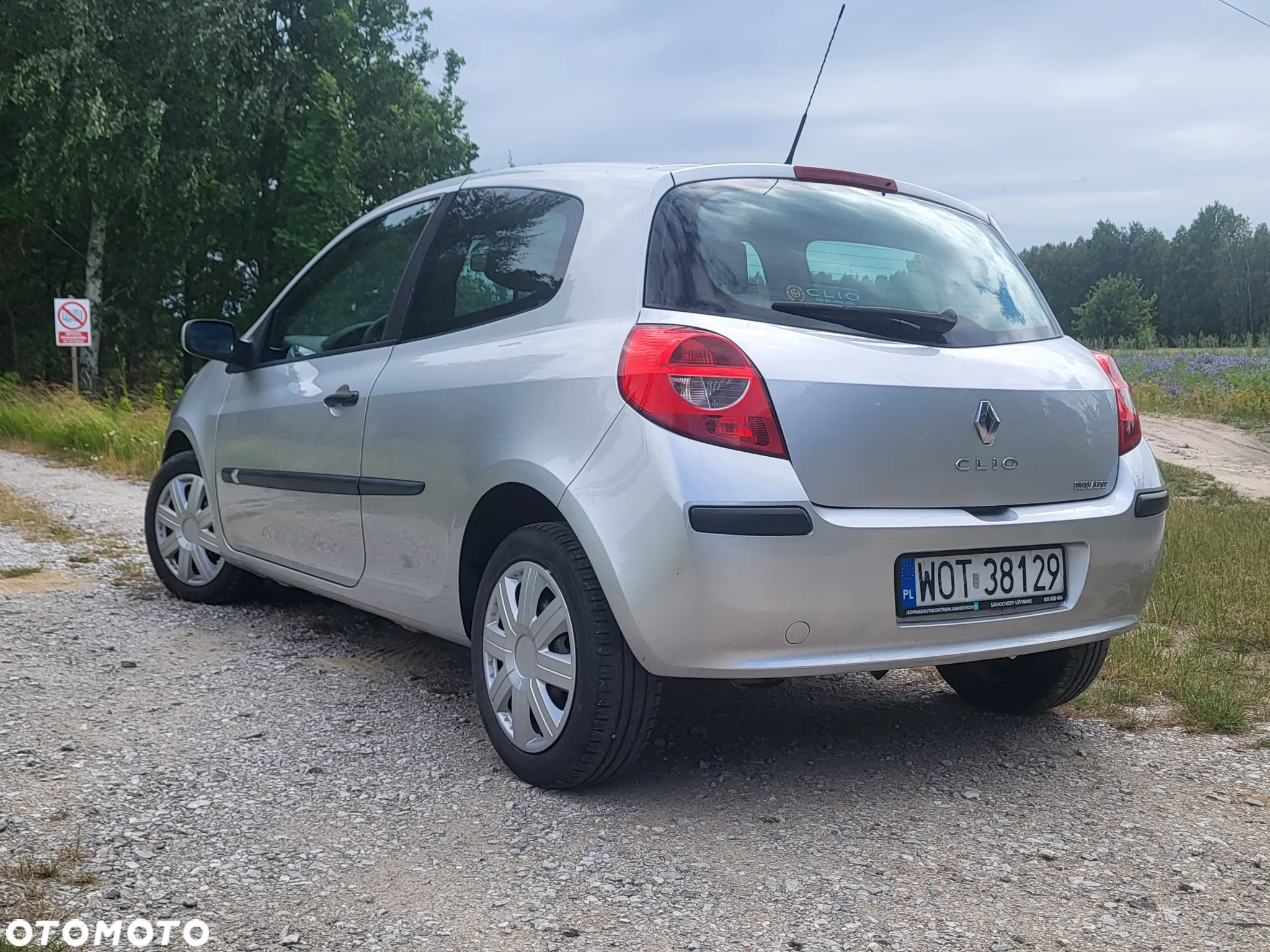 Renault Clio 1.2 16V Authentique - 5
