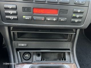 BMW 320 d Sport - 12