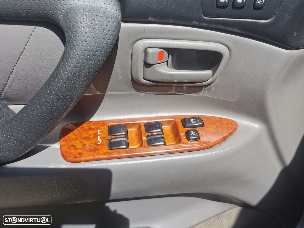 Toyota Land Cruiser - 11