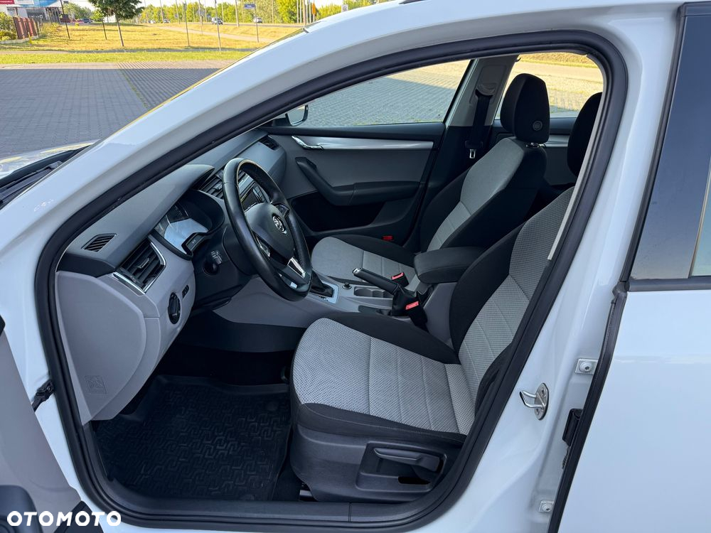 Skoda Octavia 1.6 TDI Ambition DSG - 27