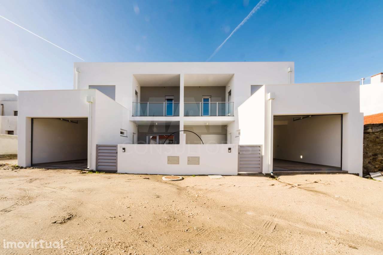 Moradia T3+1 Garagem, Logradouro e Vista Mar - Grande imagem: 2/42