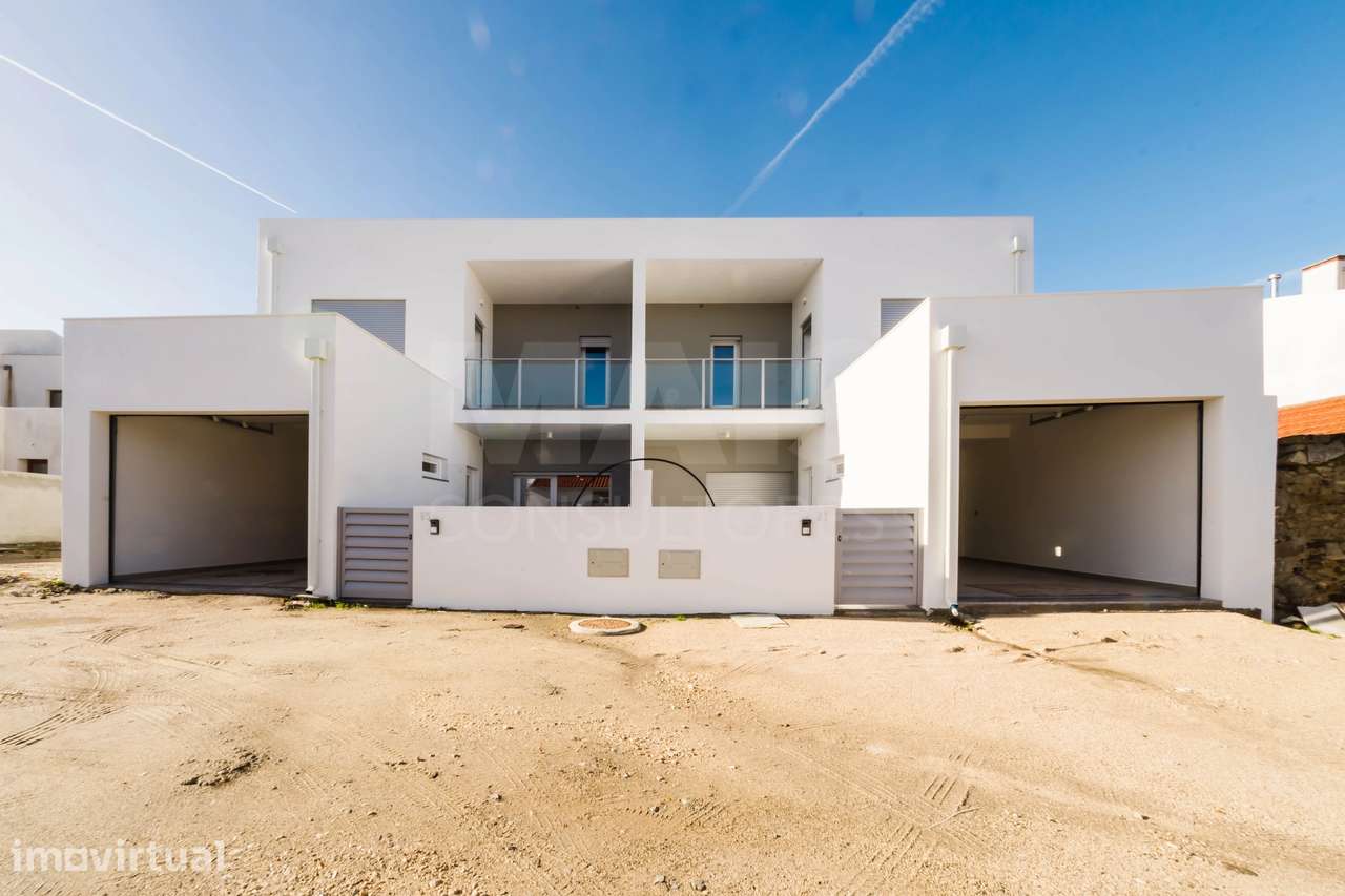 Moradia T3+1 Garagem, Logradouro e Vista Mar - Grande imagem: 2/42