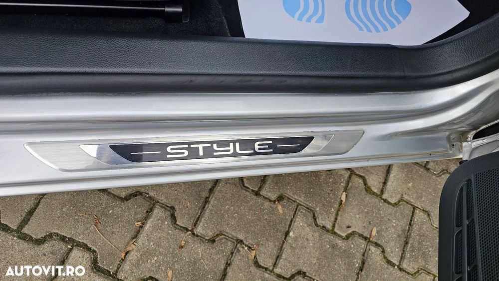 Volkswagen Golf 1.4 TSI DSG Style - 22