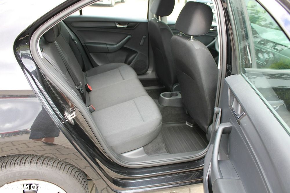 Skoda RAPID - 30