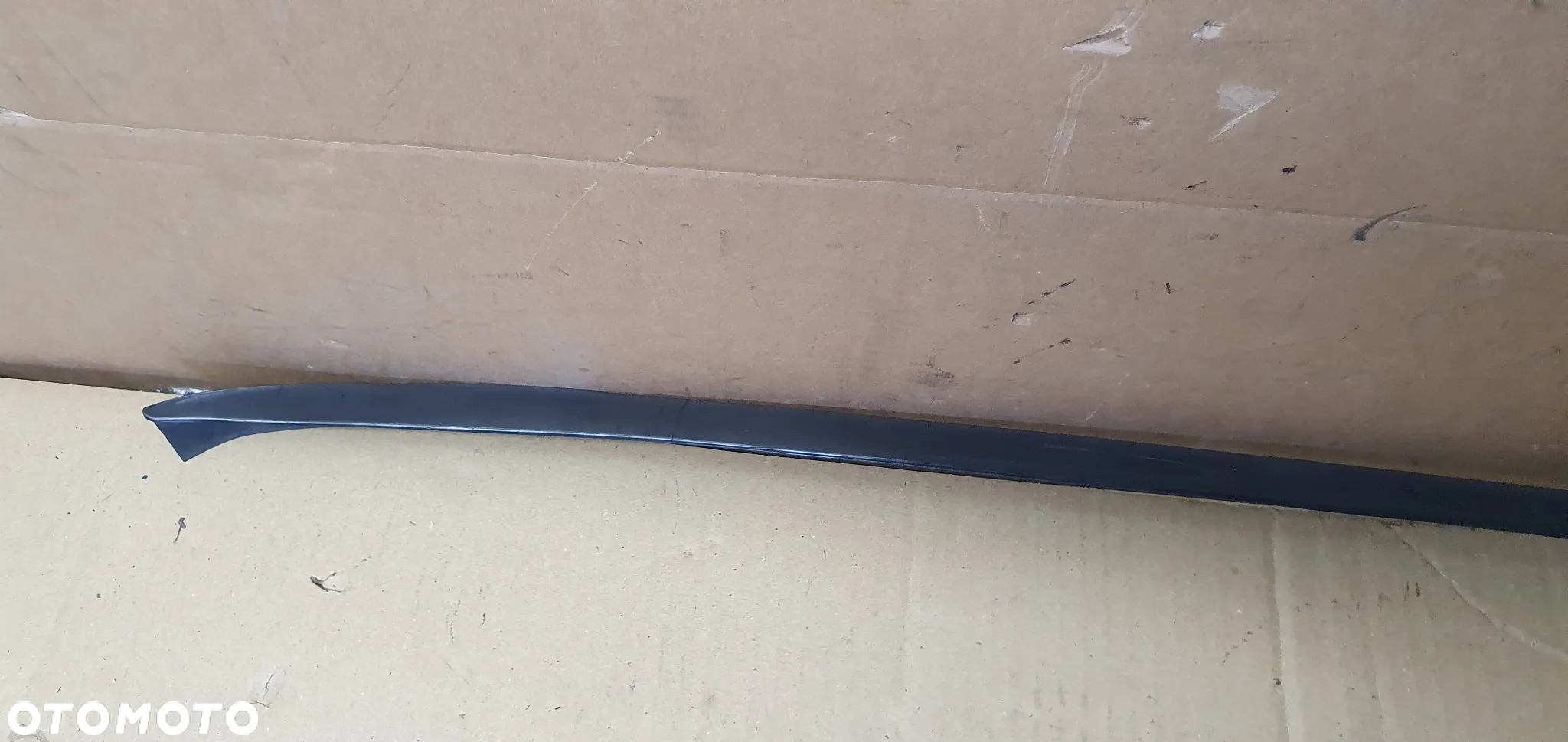 Listwa szyby czołowej prawy przód VW Passat B6 3C0854328A - 2