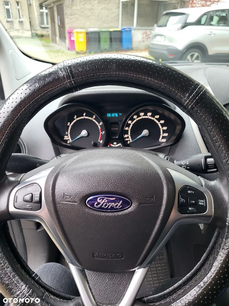 Ford Tourneo Courier - 11
