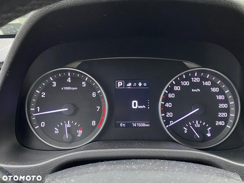 Hyundai Elantra - 14