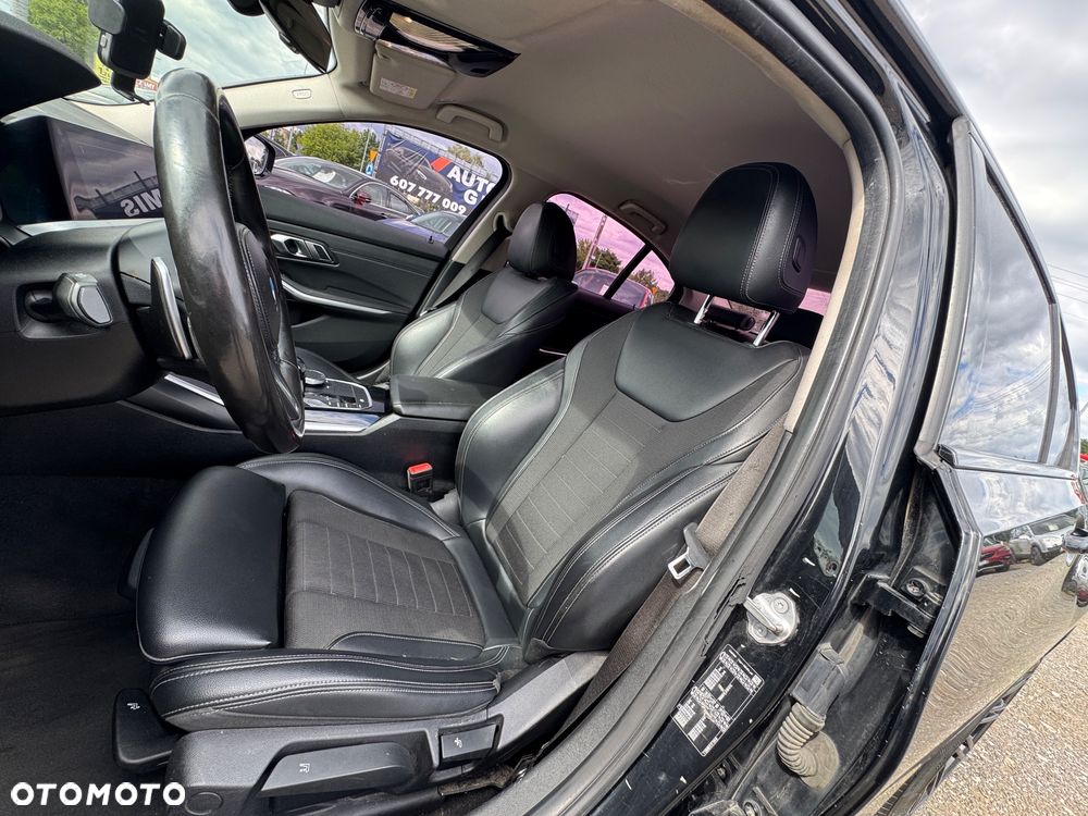 BMW Seria 3 318d Sport Line Shadow - 17