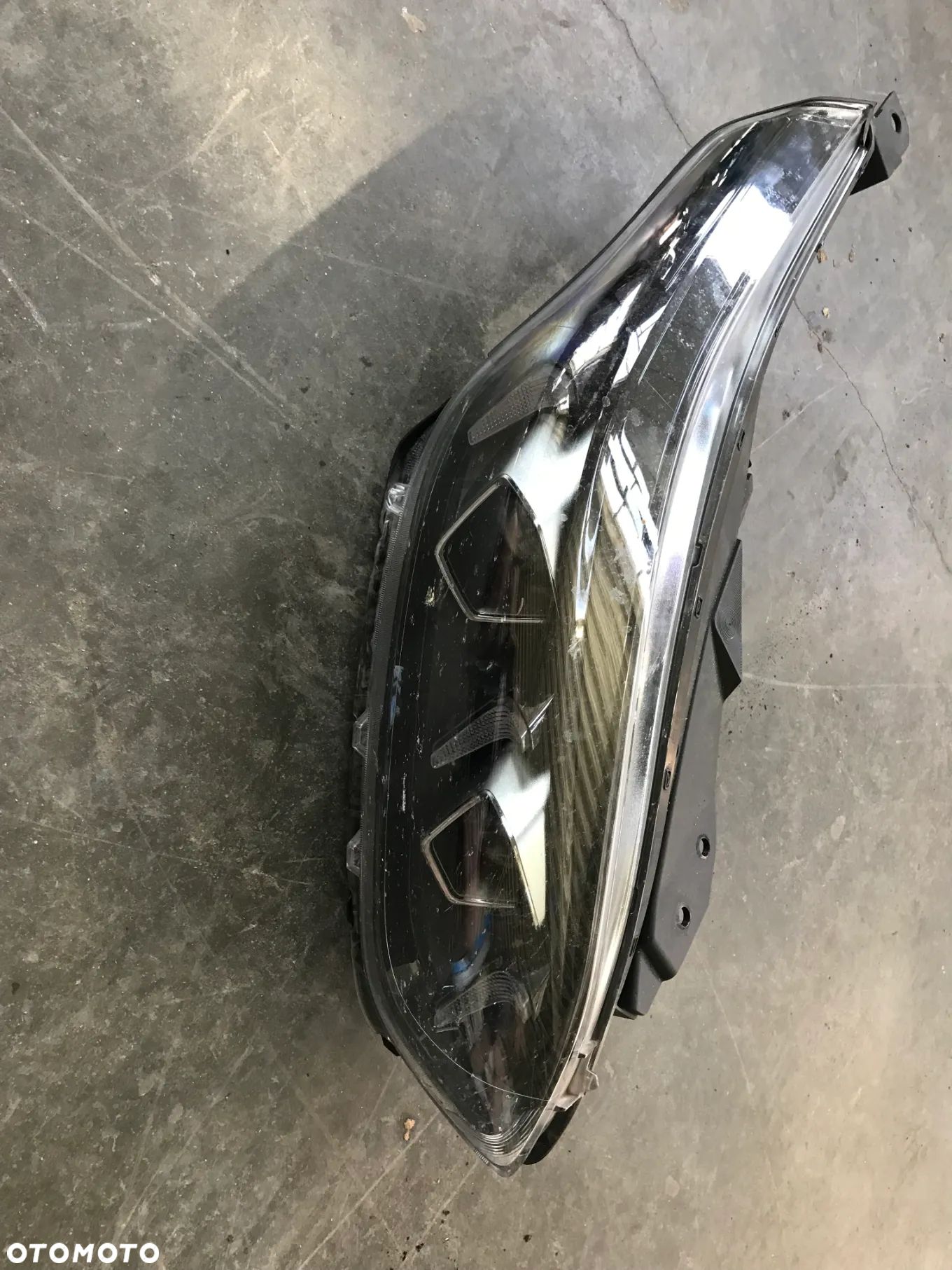Lampa przednia prawa Kia Ceed III LIFT 22R - 1