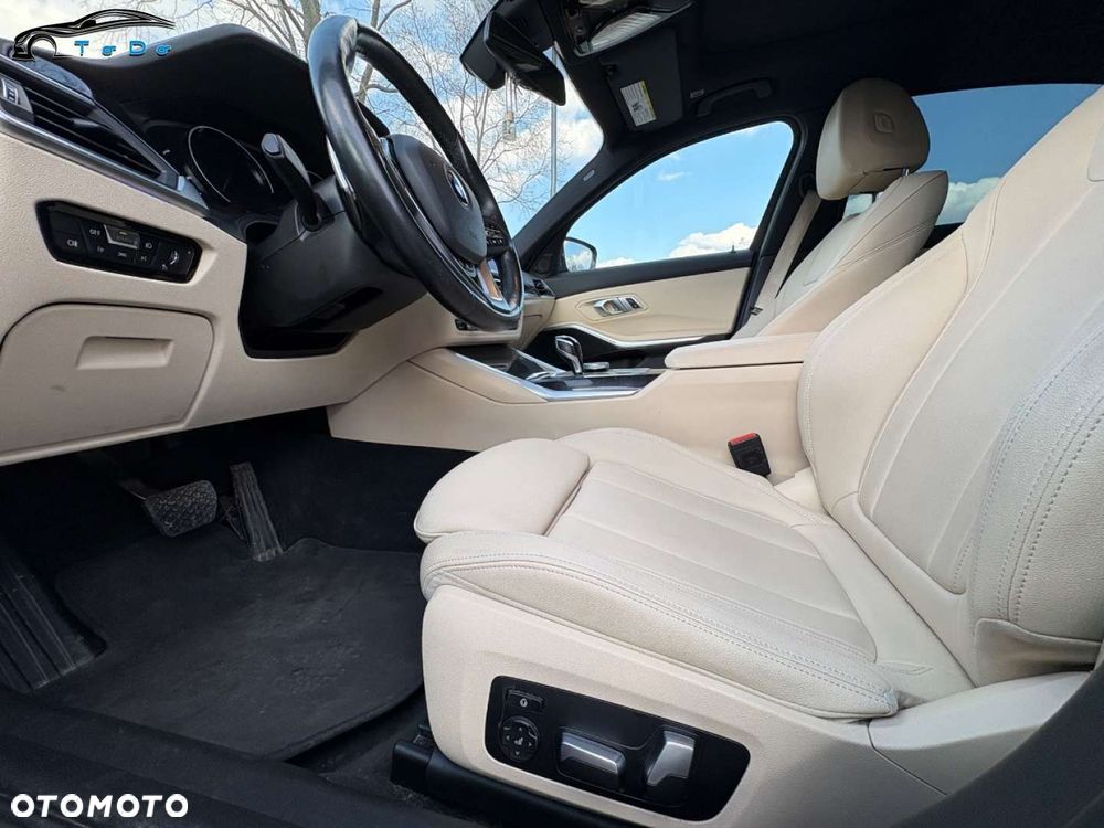 BMW Seria 3 330i GPF xDrive Advantage sport - 20