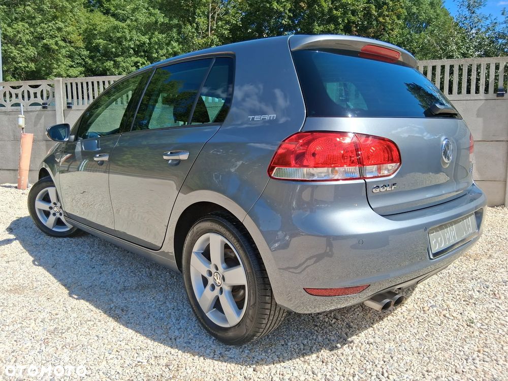 Volkswagen Golf - 2