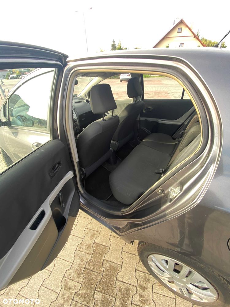 Toyota Yaris - 6