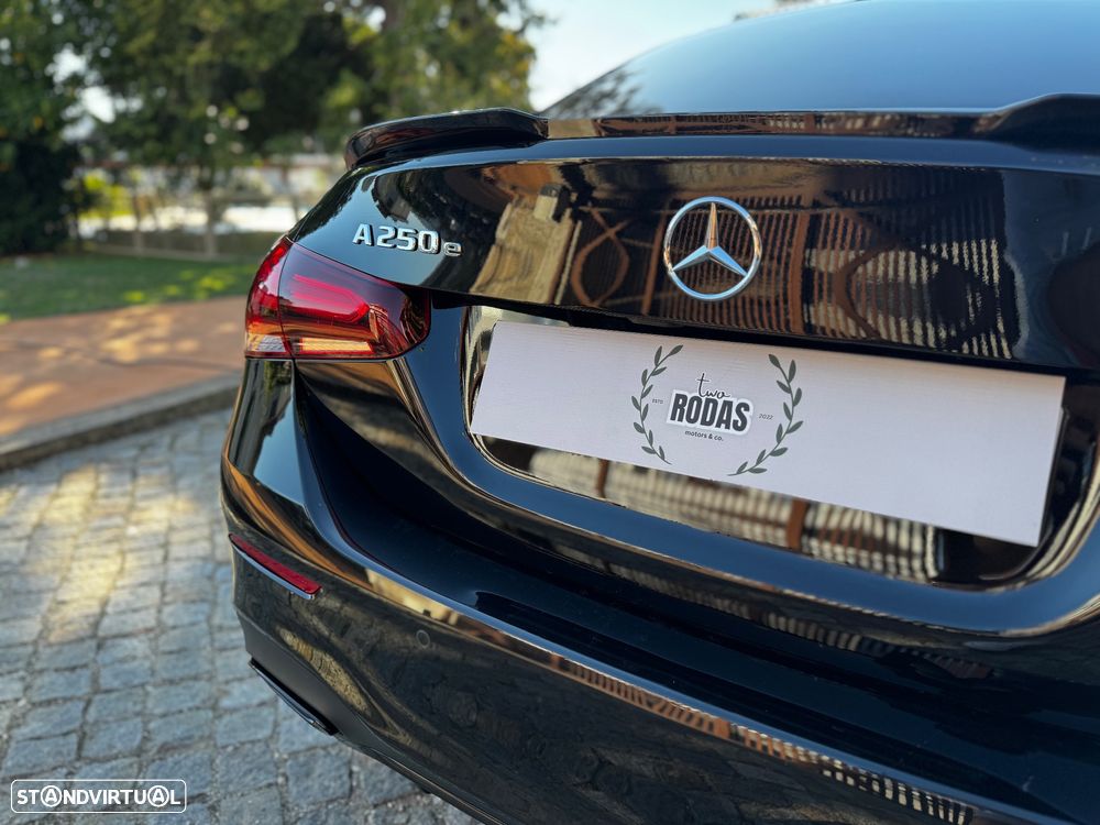 Mercedes-Benz A 250 Limousine - 12