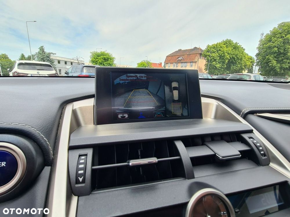 Lexus NX 300h Prestige AWD - 14