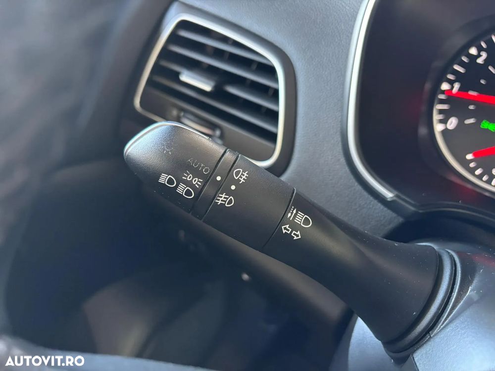 Renault Megane TCe GPF Zen - 31