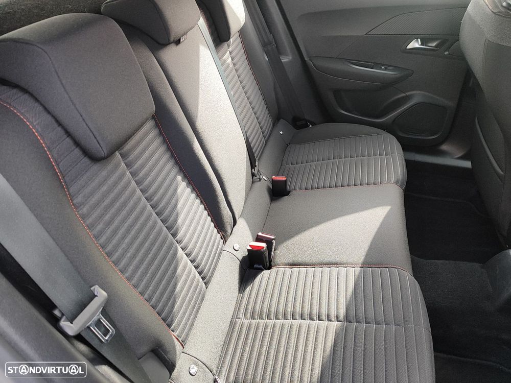 Peugeot 2008 1.5 BlueHDi Allure Pack EAT8 - 8