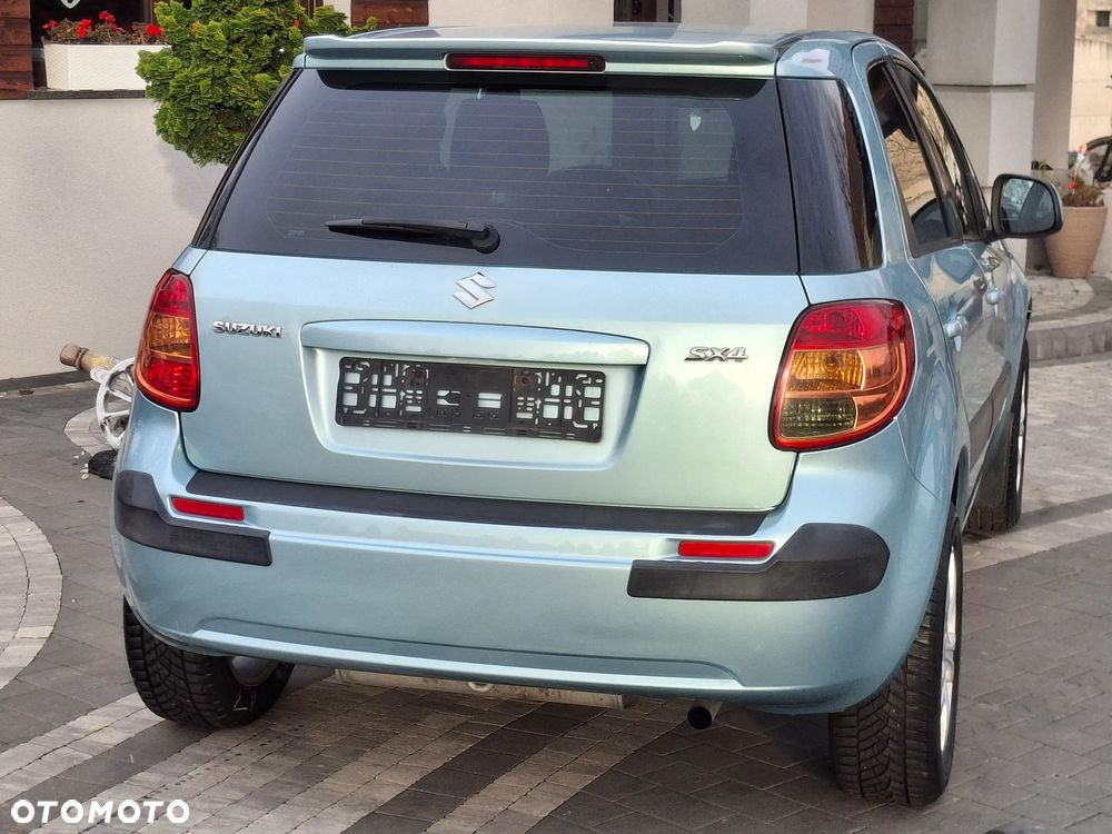 Suzuki SX4 1.6 GS / Premium - 11
